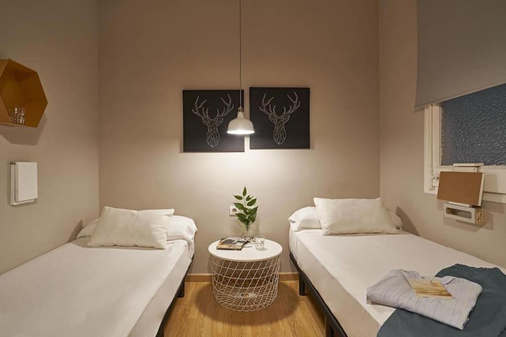 Magnificent 4 Bedroom Apartment In Eixample Barcelone Extérieur photo