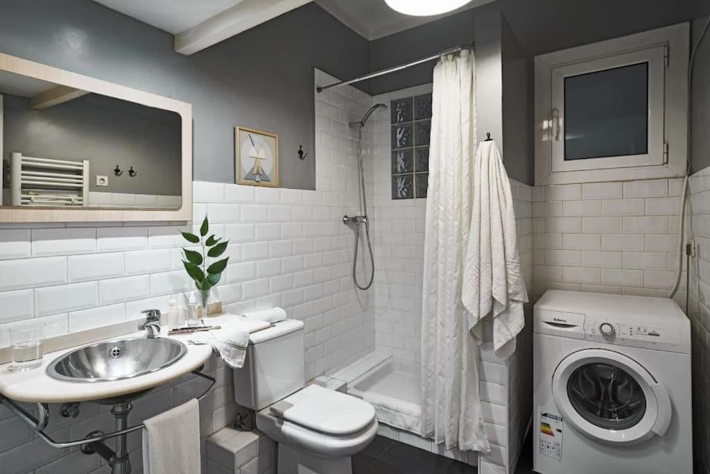 Magnificent 4 Bedroom Apartment In Eixample Barcelone Extérieur photo