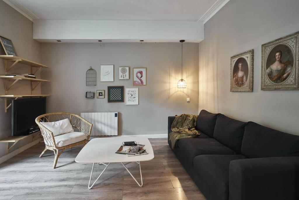Magnificent 4 Bedroom Apartment In Eixample Barcelone Extérieur photo
